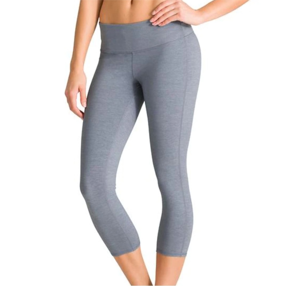 Athleta Gray Cropped Capri Yoga Athletic Training Leggings Medium